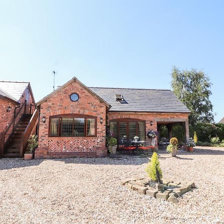 Honeysuckle Farmhouse Tarporley Exterior foto